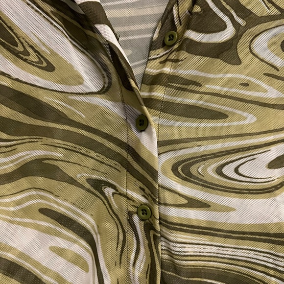 TWO mesh tops | Garage | L - Picture 5 of 8